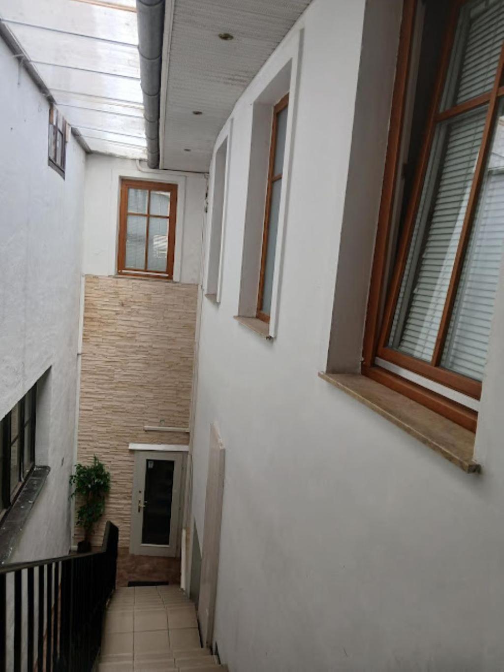 Soda Apartman Győr Buitenkant foto